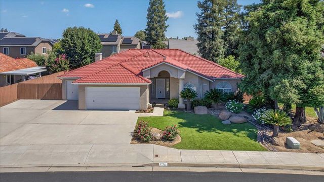 1275 Chennault Avenue, Clovis, CA 93611