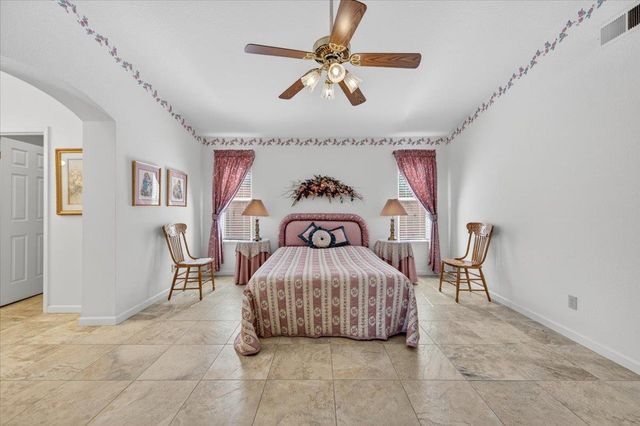 1275 Chennault Avenue, Clovis, CA 93611