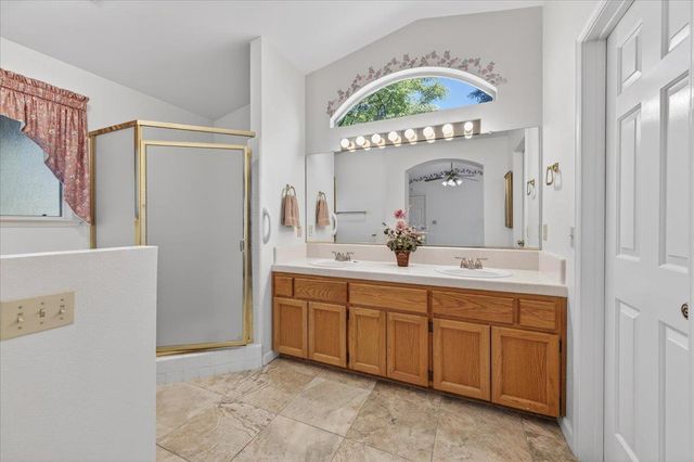 1275 Chennault Avenue, Clovis, CA 93611