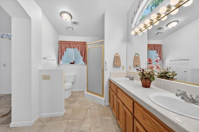 1275 Chennault Avenue, Clovis, CA 93611