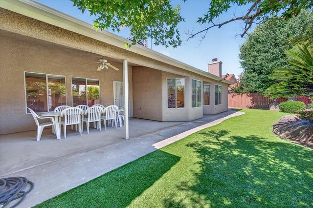 1275 Chennault Avenue, Clovis, CA 93611