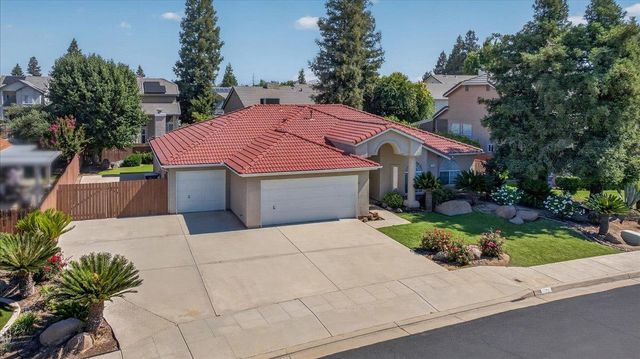 1275 Chennault Avenue, Clovis, CA 93611