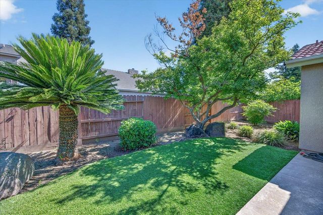 1275 Chennault Avenue, Clovis, CA 93611