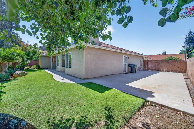 1275 Chennault Avenue, Clovis, CA 93611