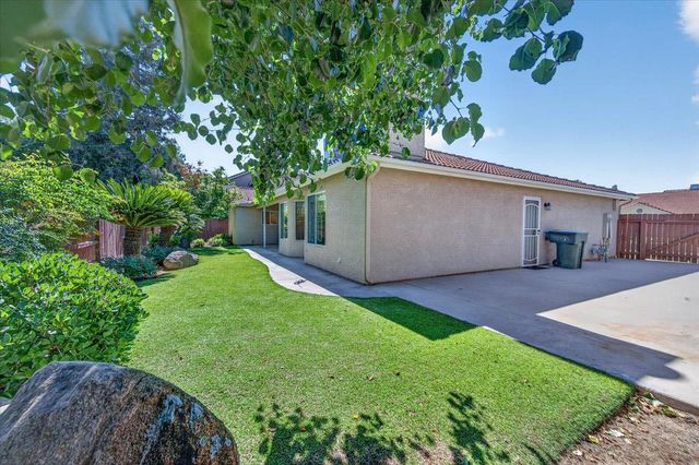 1275 Chennault Avenue, Clovis, CA 93611