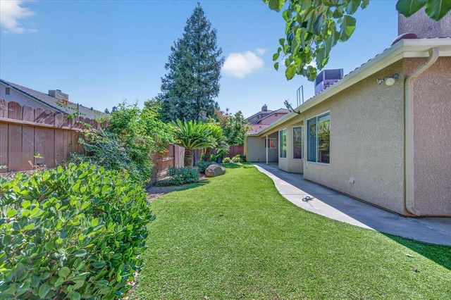 1275 Chennault Avenue, Clovis, CA 93611