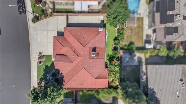 1275 Chennault Avenue, Clovis, CA 93611