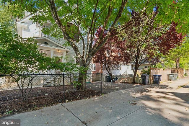 5321 43RD ST NW, Washington, DC 20015
