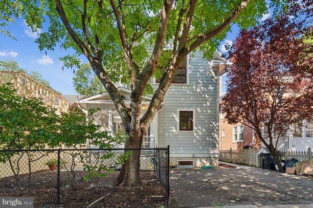 5321 43RD ST NW, Washington, DC 20015