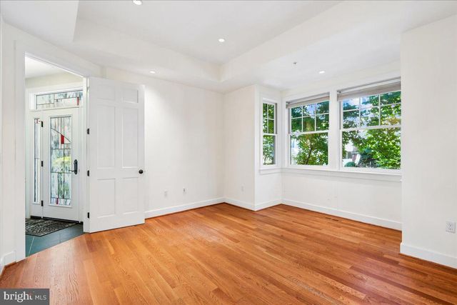 5321 43RD ST NW, Washington, DC 20015
