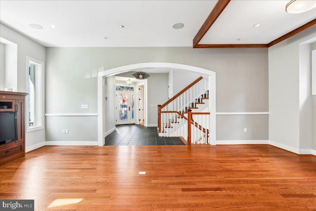 5321 43RD ST NW, Washington, DC 20015