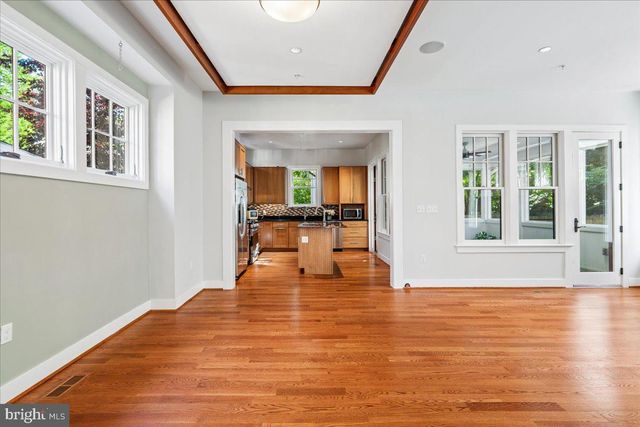 5321 43RD ST NW, Washington, DC 20015