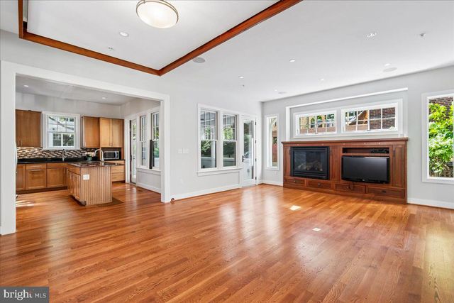 5321 43RD ST NW, Washington, DC 20015