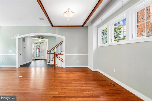 5321 43RD ST NW, Washington, DC 20015