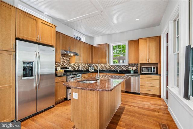 5321 43RD ST NW, Washington, DC 20015