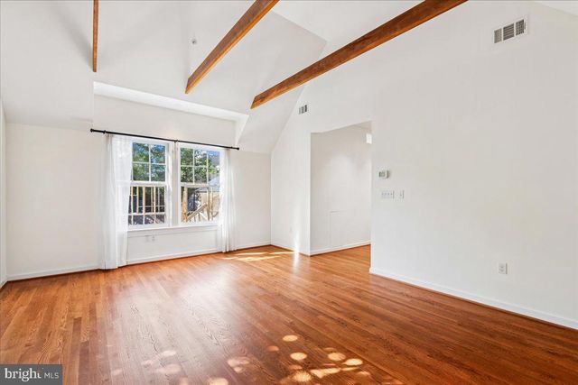 5321 43RD ST NW, Washington, DC 20015