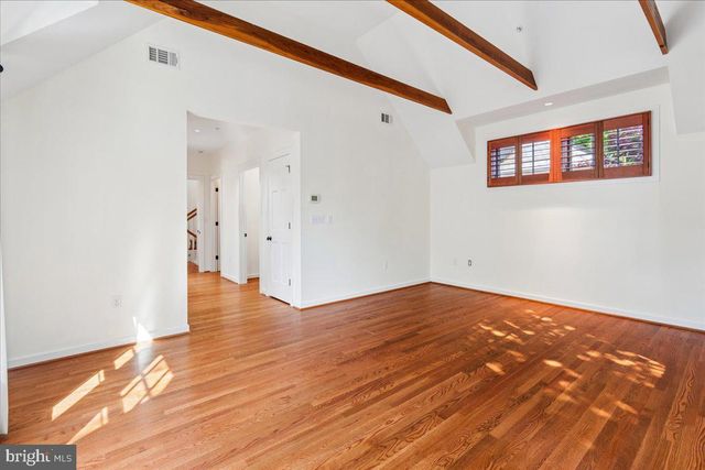 5321 43RD ST NW, Washington, DC 20015