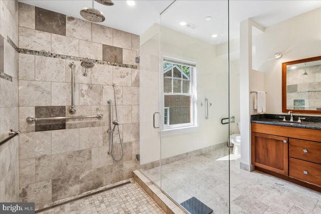 5321 43RD ST NW, Washington, DC 20015