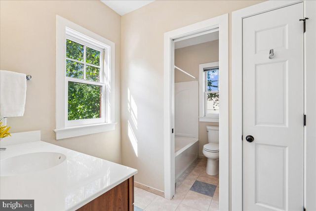 5321 43RD ST NW, Washington, DC 20015