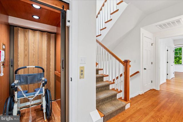 5321 43RD ST NW, Washington, DC 20015