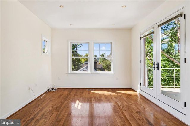 5321 43RD ST NW, Washington, DC 20015