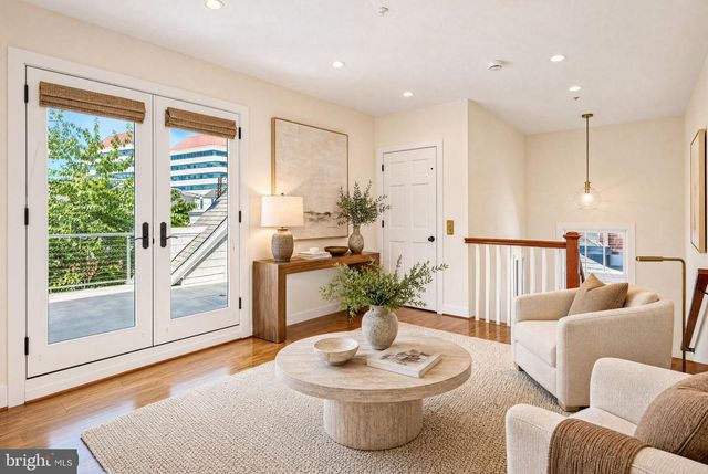 5321 43RD ST NW, Washington, DC 20015