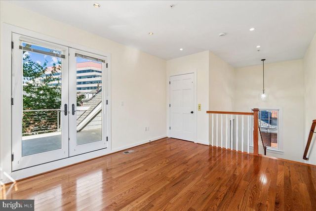 5321 43RD ST NW, Washington, DC 20015