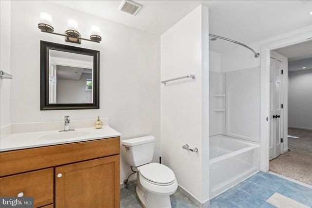 5321 43RD ST NW, Washington, DC 20015