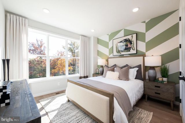 1610 FELLOWSHIP SQ, Reston, VA 20190