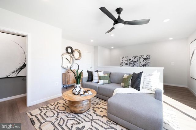 1610 FELLOWSHIP SQ, Reston, VA 20190