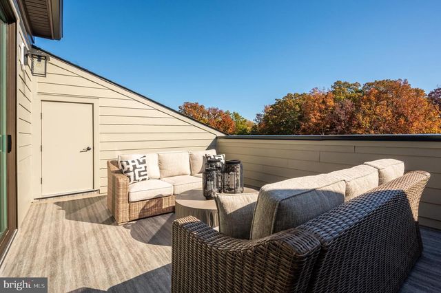 1610 FELLOWSHIP SQ, Reston, VA 20190