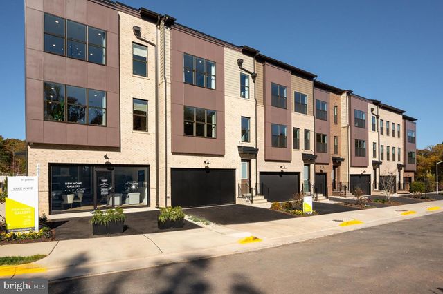 1610 FELLOWSHIP SQ, Reston, VA 20190