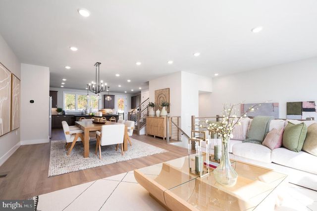 1610 FELLOWSHIP SQ, Reston, VA 20190