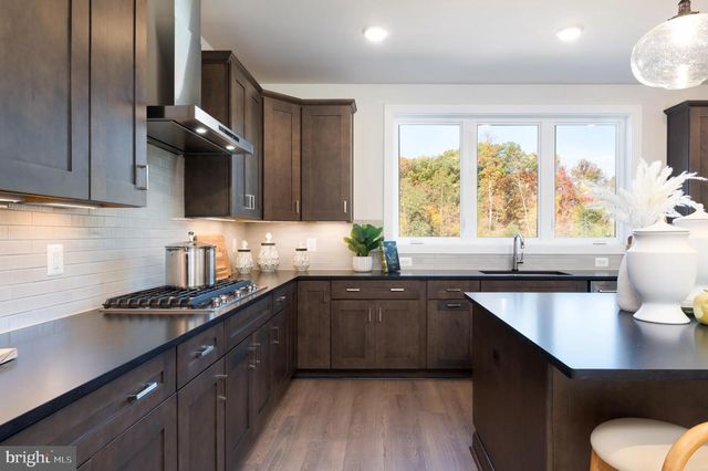 1610 FELLOWSHIP SQ, Reston, VA 20190