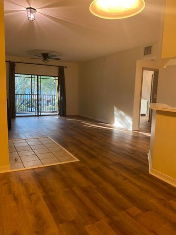 2730 Anzio Court 204, Palm Beach Gardens, FL 33410