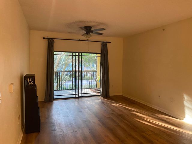 2730 Anzio Court 204, Palm Beach Gardens, FL 33410