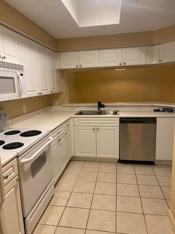 2730 Anzio Court 204, Palm Beach Gardens, FL 33410