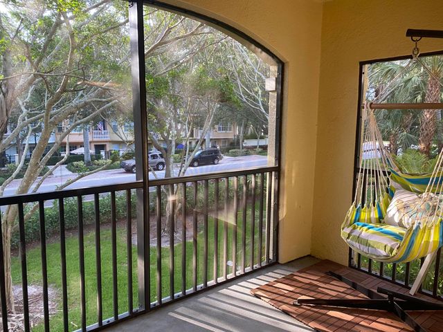 2730 Anzio Court 204, Palm Beach Gardens, FL 33410