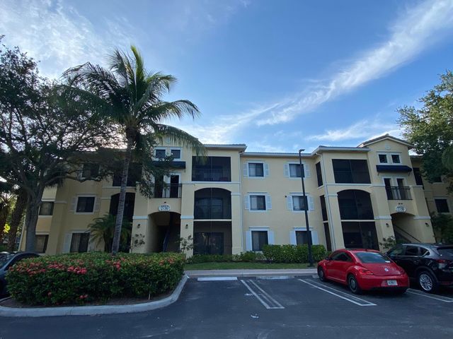 2730 Anzio Court 204, Palm Beach Gardens, FL 33410