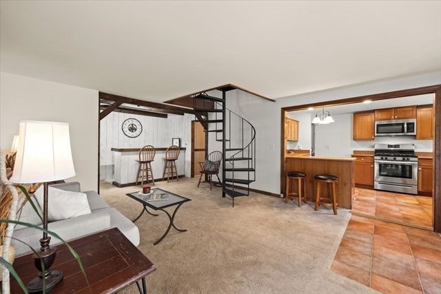 51 Temple Rd, Marshfield, MA 02050