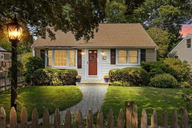 51 Temple Rd, Marshfield, MA 02050