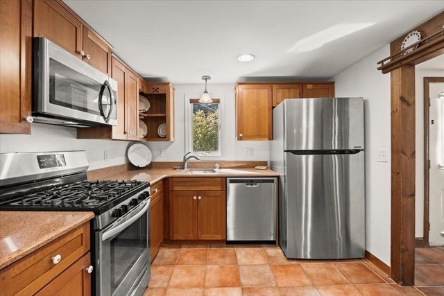 51 Temple Rd, Marshfield, MA 02050
