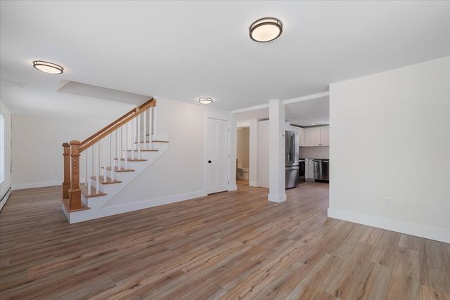 67 Maple St, Oakham, MA 01068