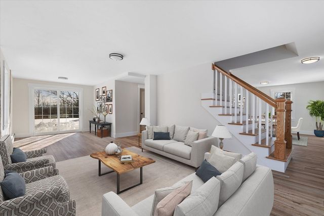 67 Maple St, Oakham, MA 01068