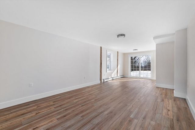 67 Maple St, Oakham, MA 01068