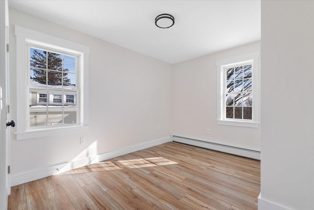 67 Maple St, Oakham, MA 01068