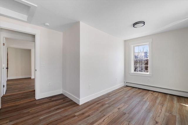 67 Maple St, Oakham, MA 01068