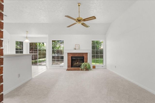 907 Noble Springs Road, Houston, TX 77062