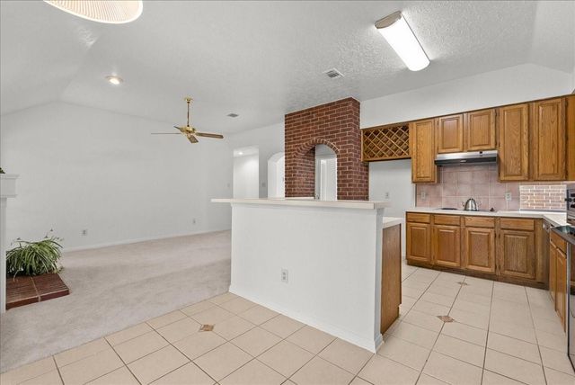 907 Noble Springs Road, Houston, TX 77062