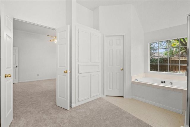 907 Noble Springs Road, Houston, TX 77062